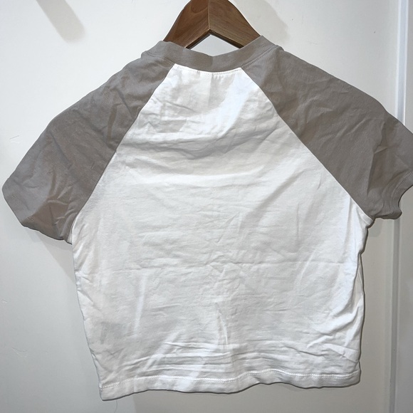 Winnie the Pooh HM Divided baby tee crop top - Picture 3 of 3